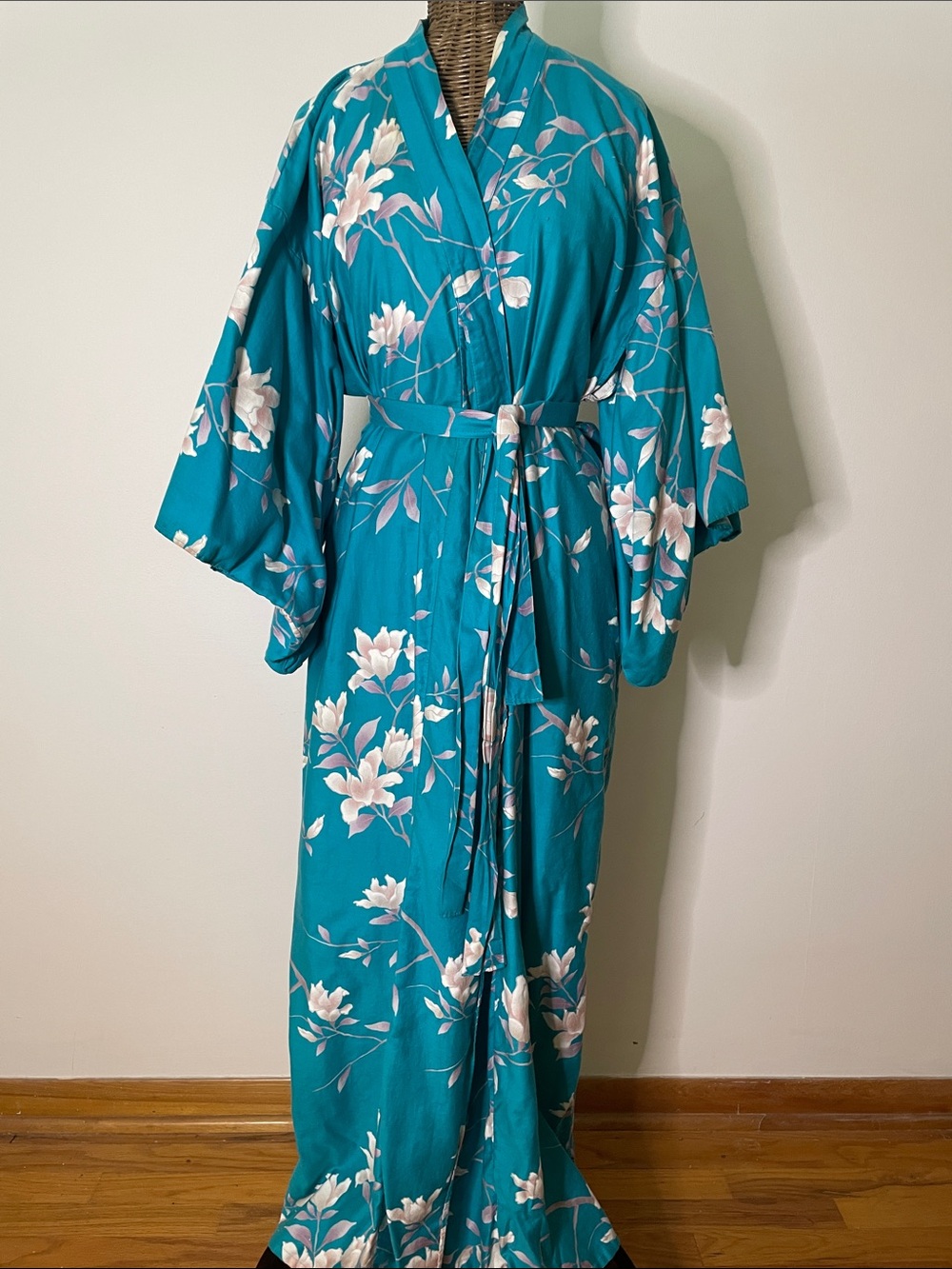 1980’s VINTAGE JAPANESE Cotton TEAL MAUVE Floral Kimono Robe w/Tie